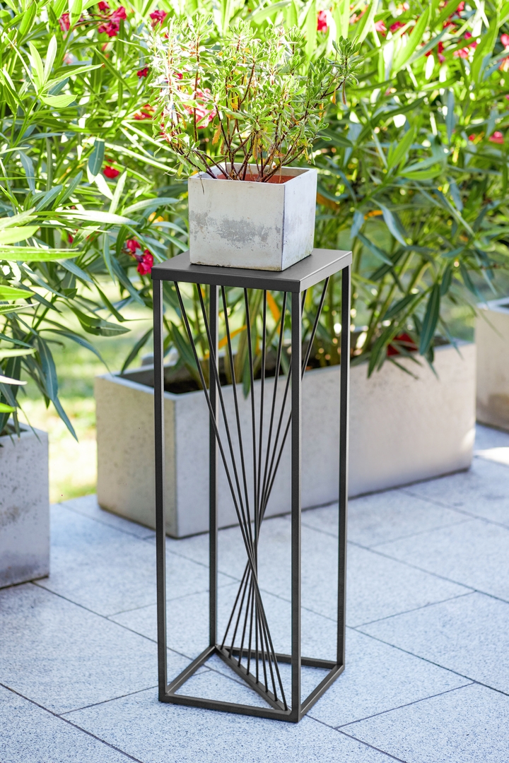 River plant stand 70 - interior arrangement