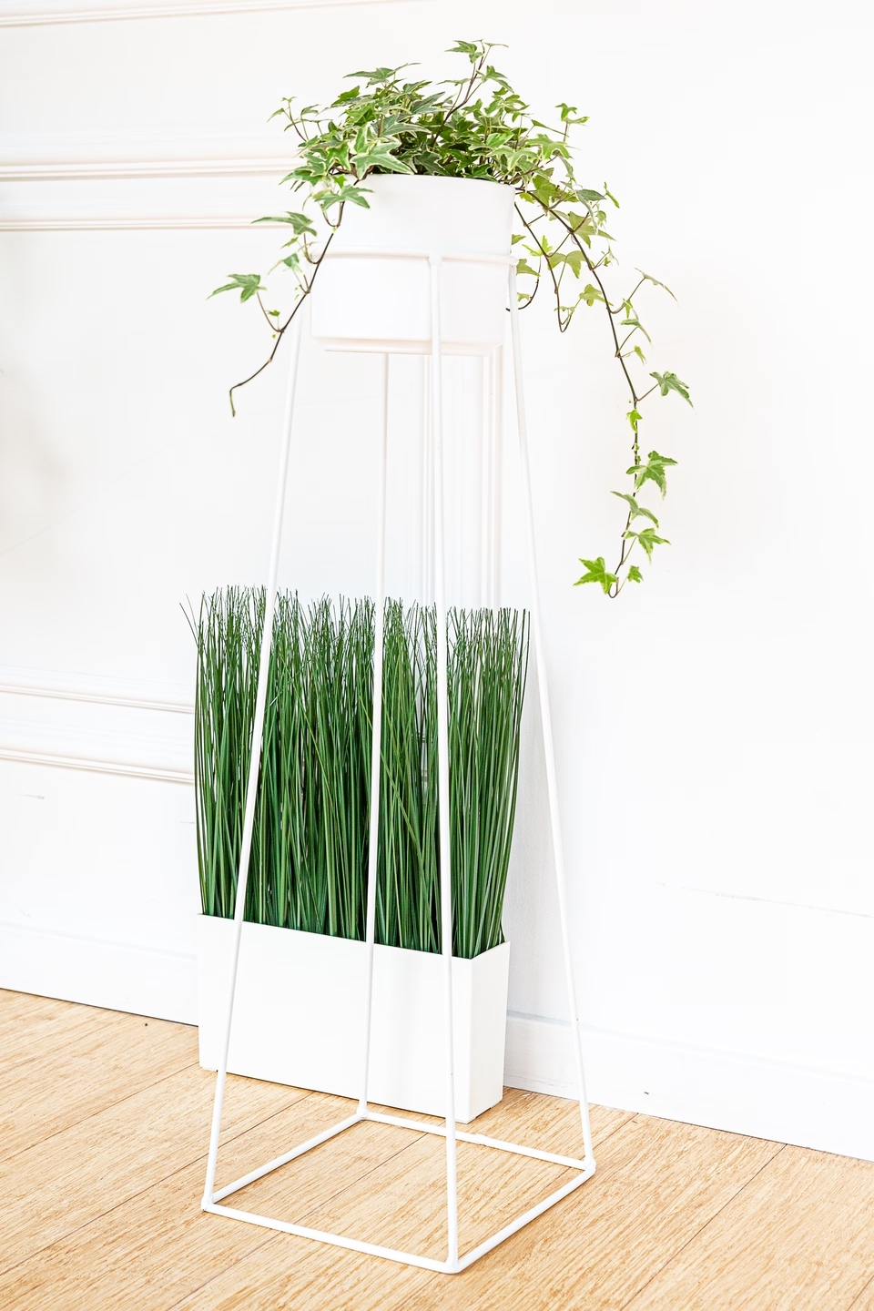 Single plant stand. Flowerbed - LOFTY