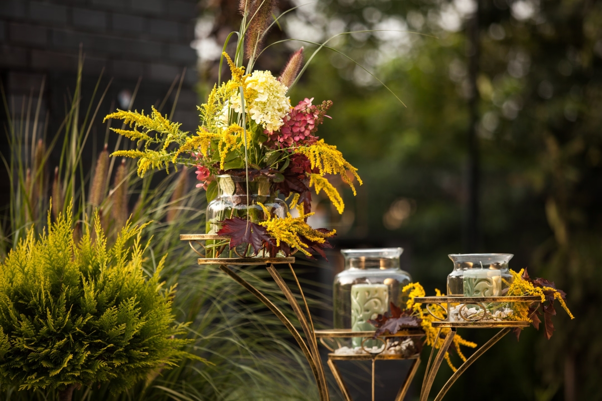 Large free-standing metal Model:205